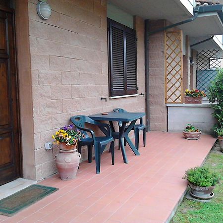 Bed And Breakfast Catherina Ponsacco Buitenkant foto