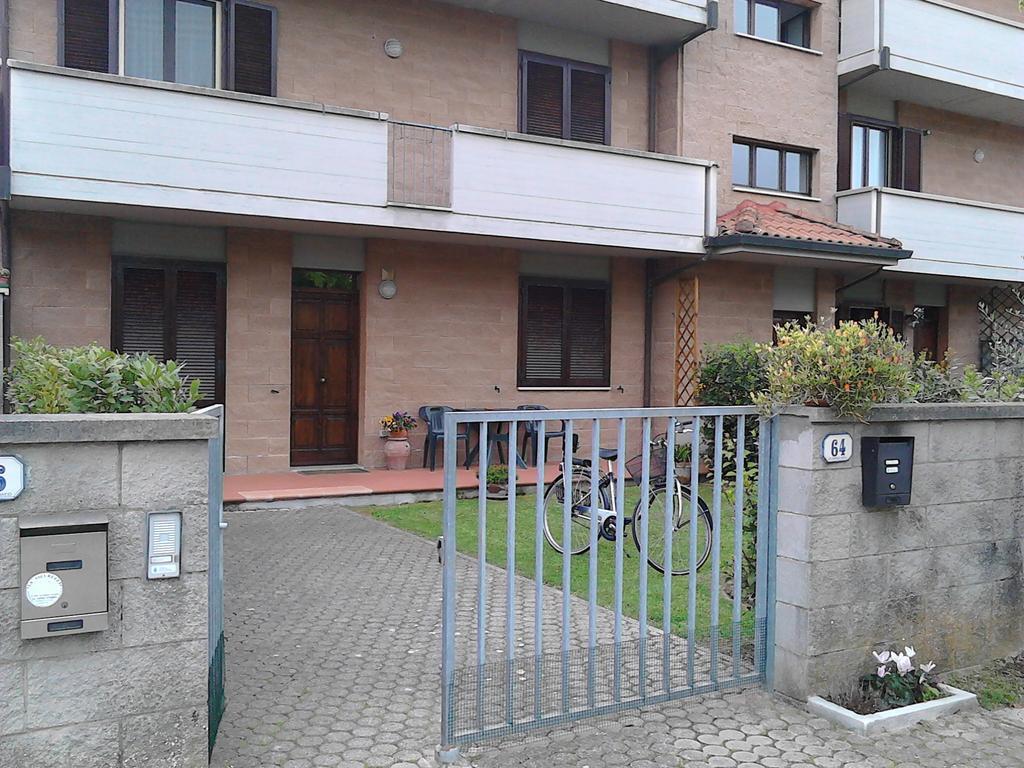 Bed And Breakfast Catherina Ponsacco Buitenkant foto