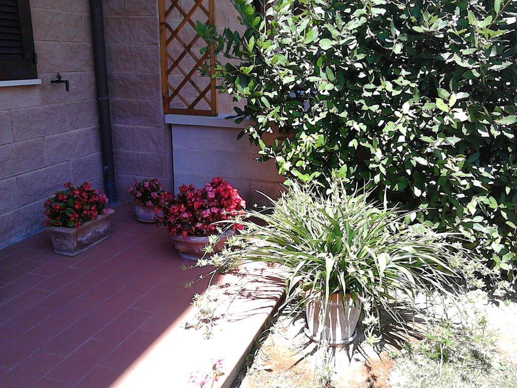 Bed And Breakfast Catherina Ponsacco Buitenkant foto